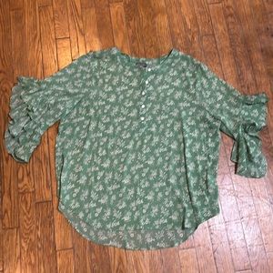 Vince Camuto Green Floral Flouncy Blouse - Size XL 💚💐🤍
